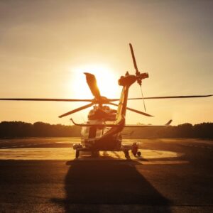 Chasing the Sunset Zbor cu elicopterul in timpul Apusului in Muntii Rodnei